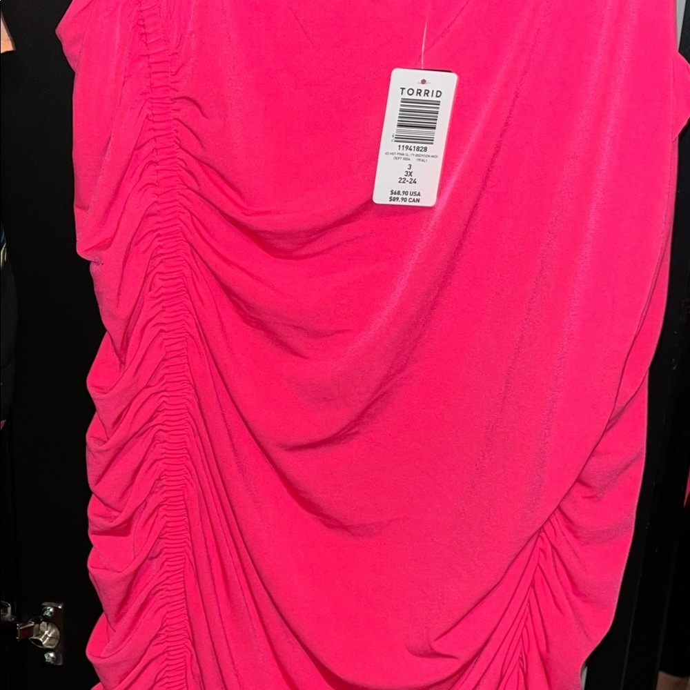 Torrid Hot Pink body con dress - New with Tags size 3 - Picture 3 of 3